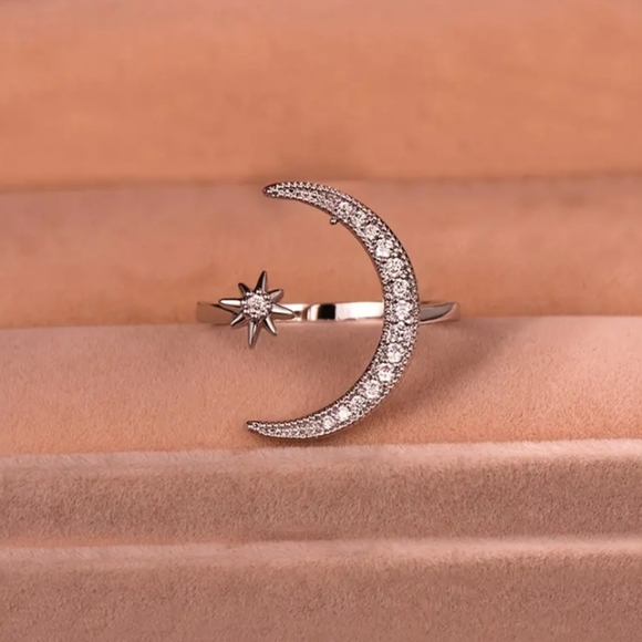 Moon Star Silvertone Ring - Picture 5 of 6